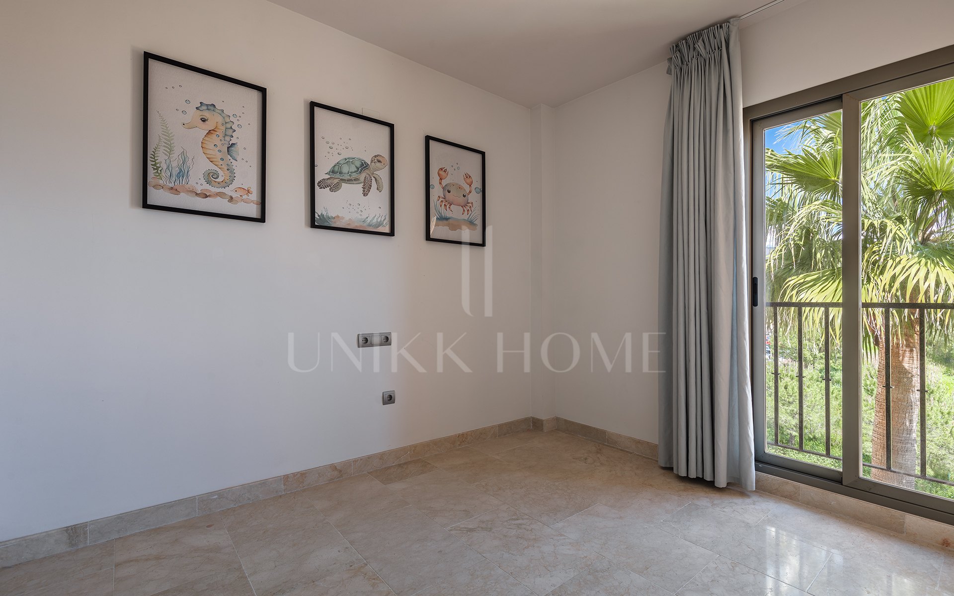 Spectacular one level penthouse with panoramic sea views in Hacienda del Señorío de Cifuentes, Benahavís