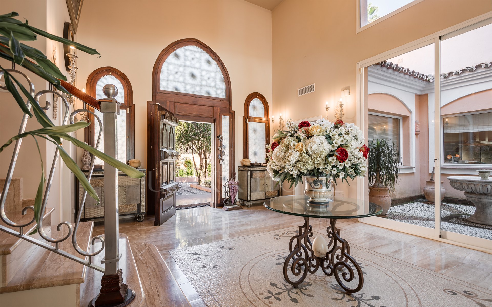 Villa en venta en Hacienda Beach, Estepona Este