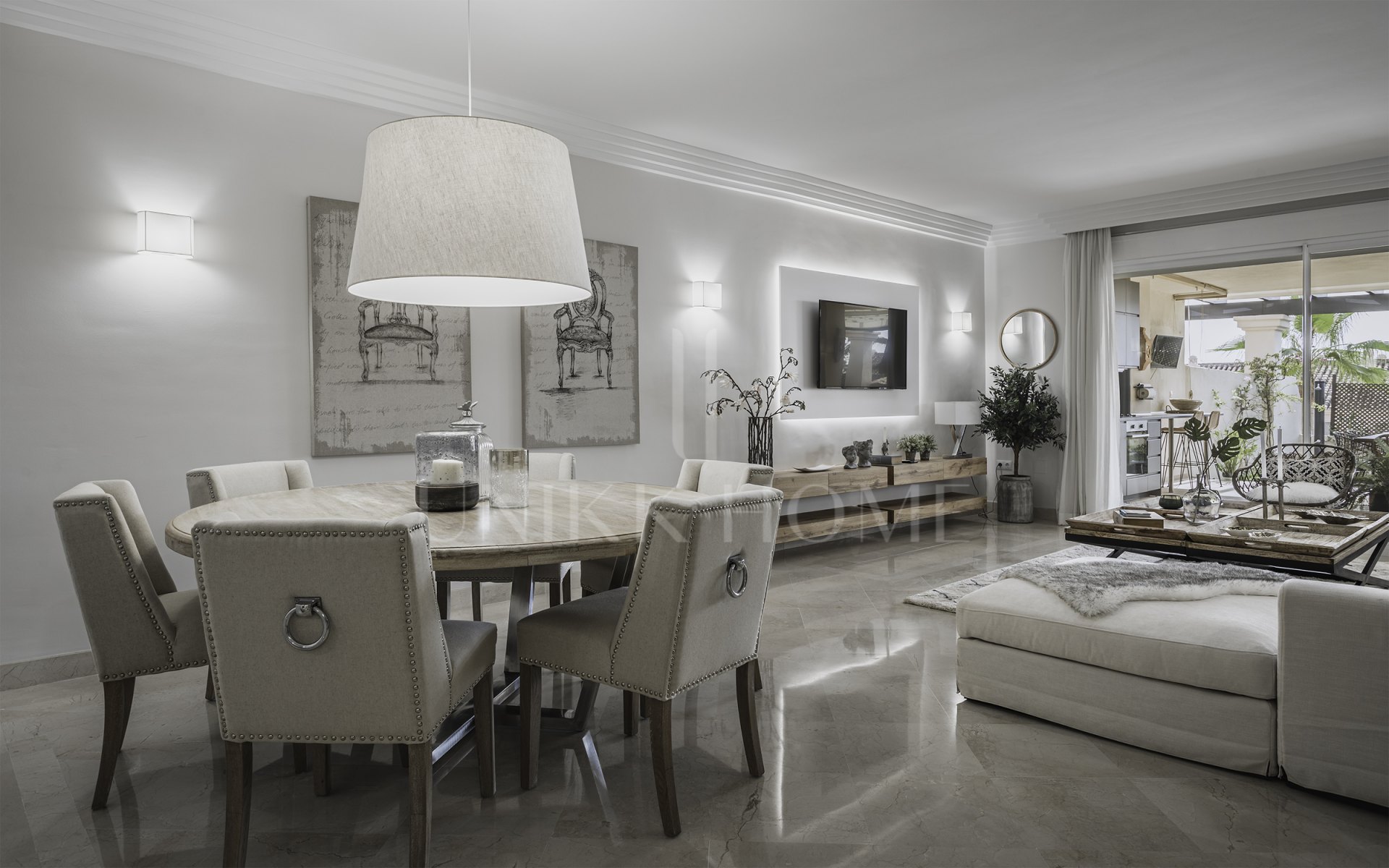 Amplio y luminoso apartamento en planta baja en Albatros Hills, Nueva Andalucia