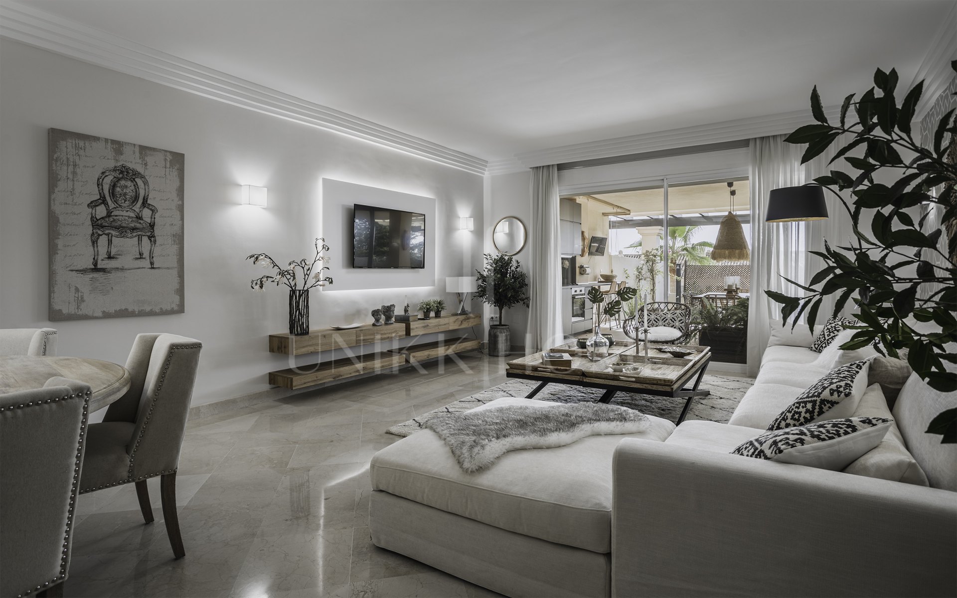 Amplio y luminoso apartamento en planta baja en Albatros Hills, Nueva Andalucia