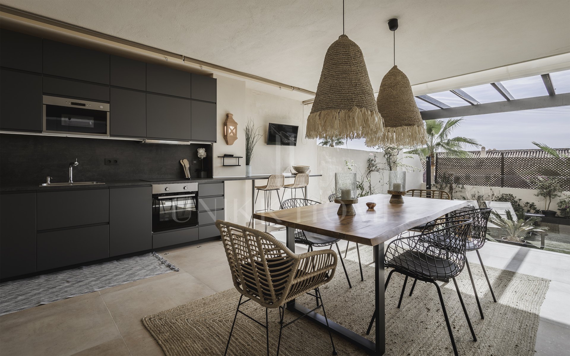 Amplio y luminoso apartamento en planta baja en Albatros Hills, Nueva Andalucia