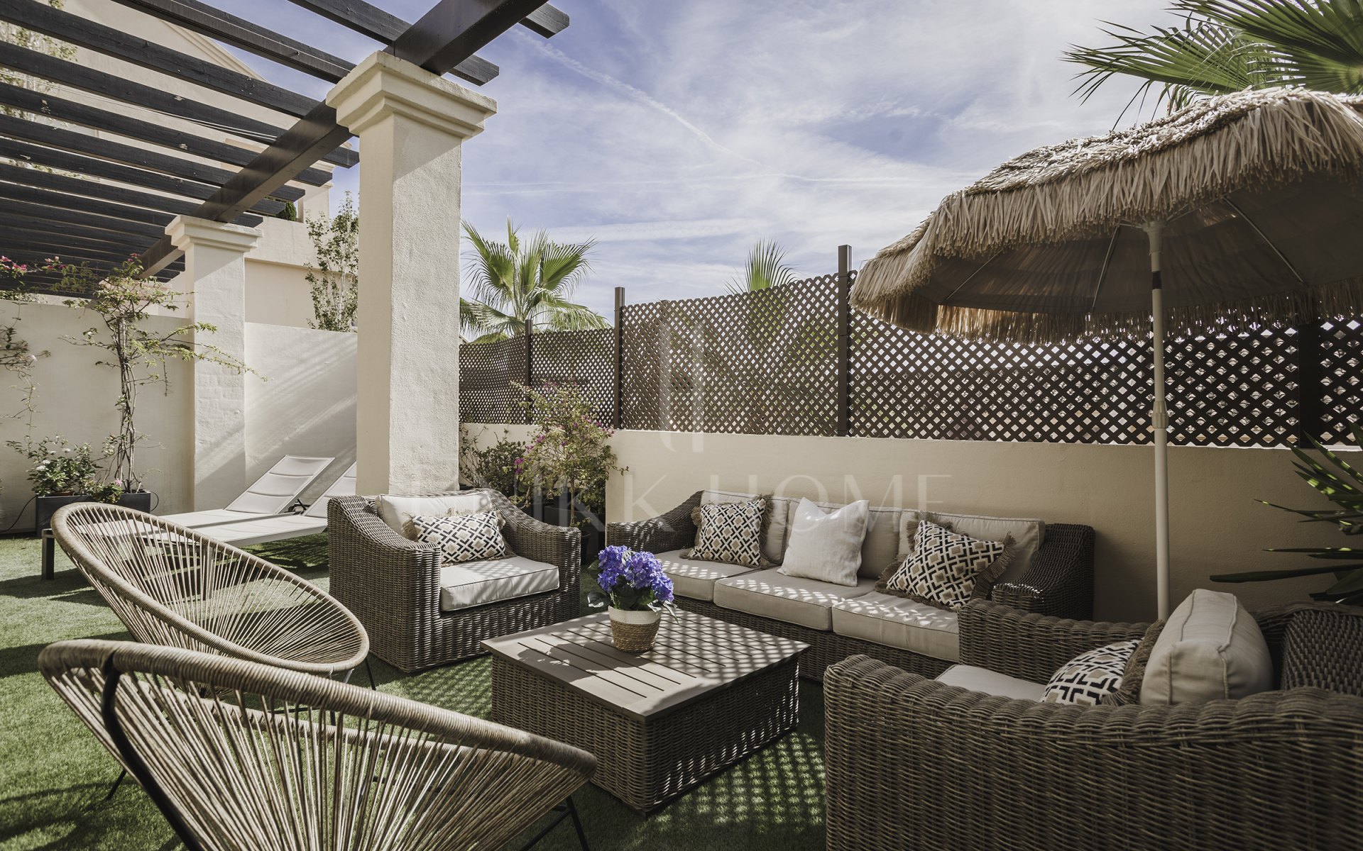 Amplio y luminoso apartamento en planta baja en Albatros Hills, Nueva Andalucia