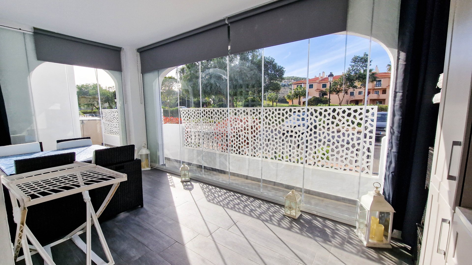 Apartamento renovado en planta baja cerca del Puerto de la Duquesa