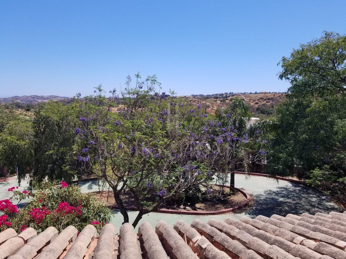 Stunning Finca with massive plot - Ideal for a Retreat in La Cala de Mijas Area