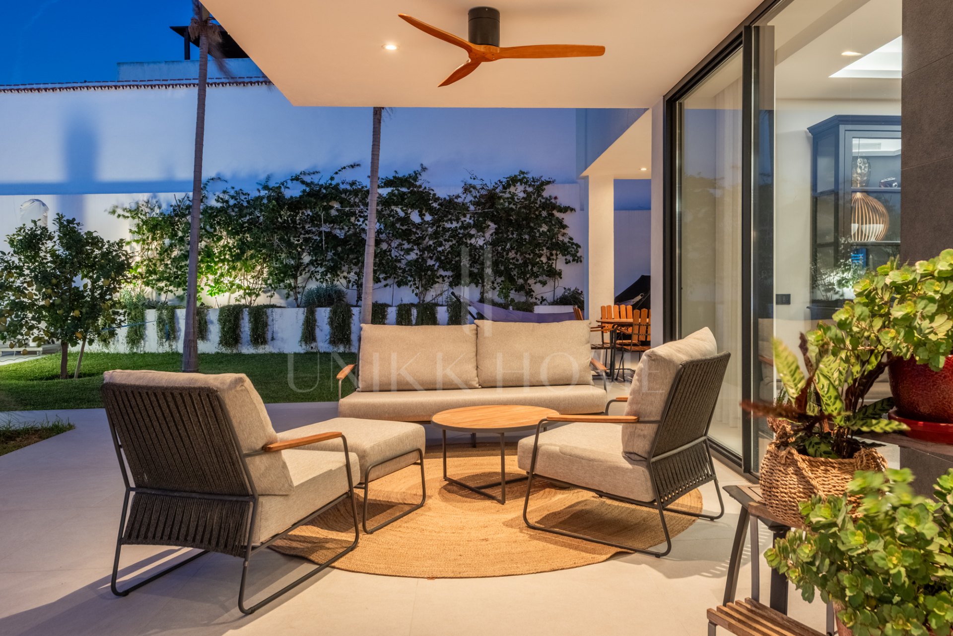 CONTEMPORARY LUXURY VILLA WITH PANORAMIC VIEWS – BUILT 2024