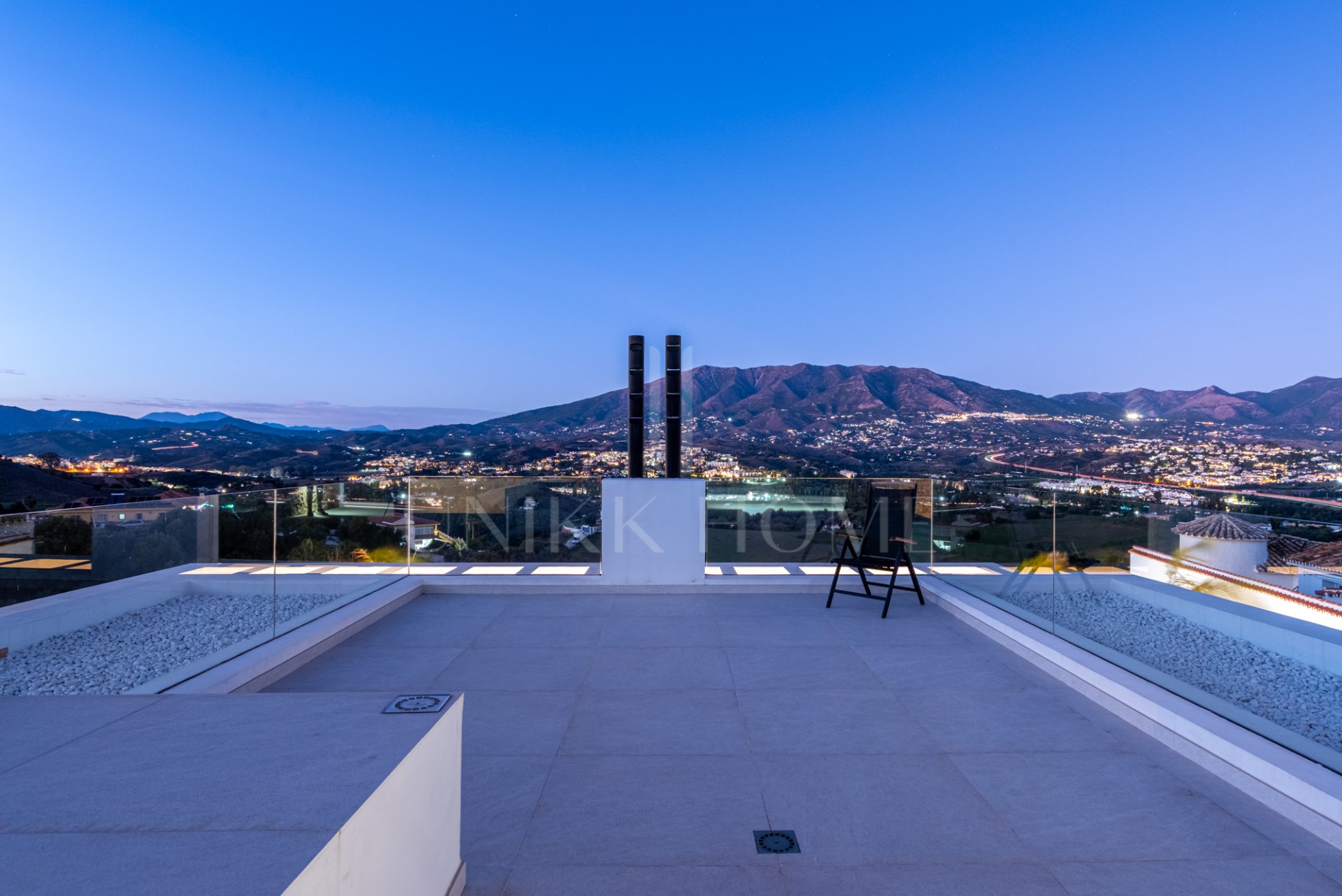 CONTEMPORARY LUXURY VILLA WITH PANORAMIC VIEWS – BUILT 2024
