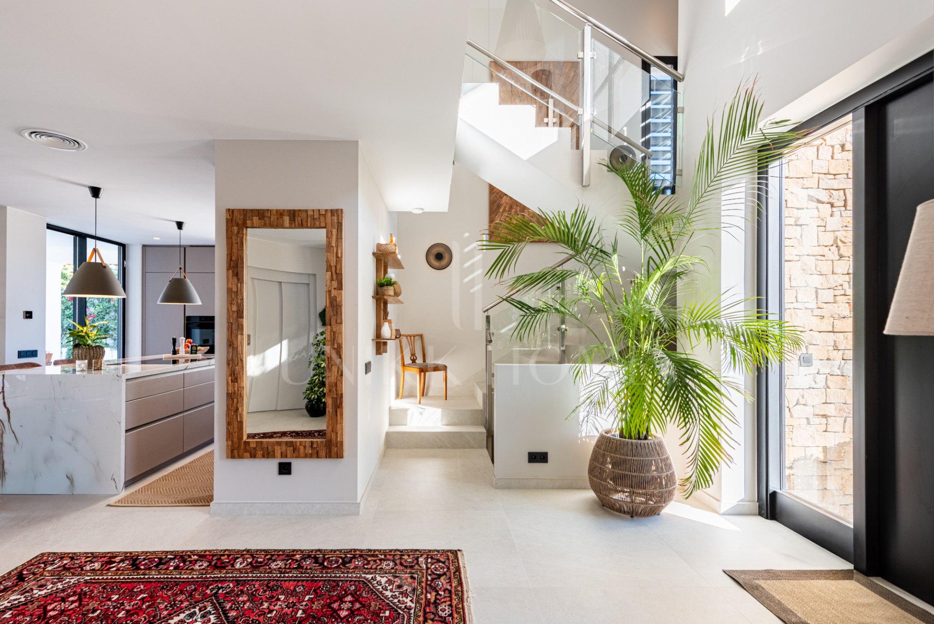 CONTEMPORARY LUXURY VILLA WITH PANORAMIC VIEWS – BUILT 2024