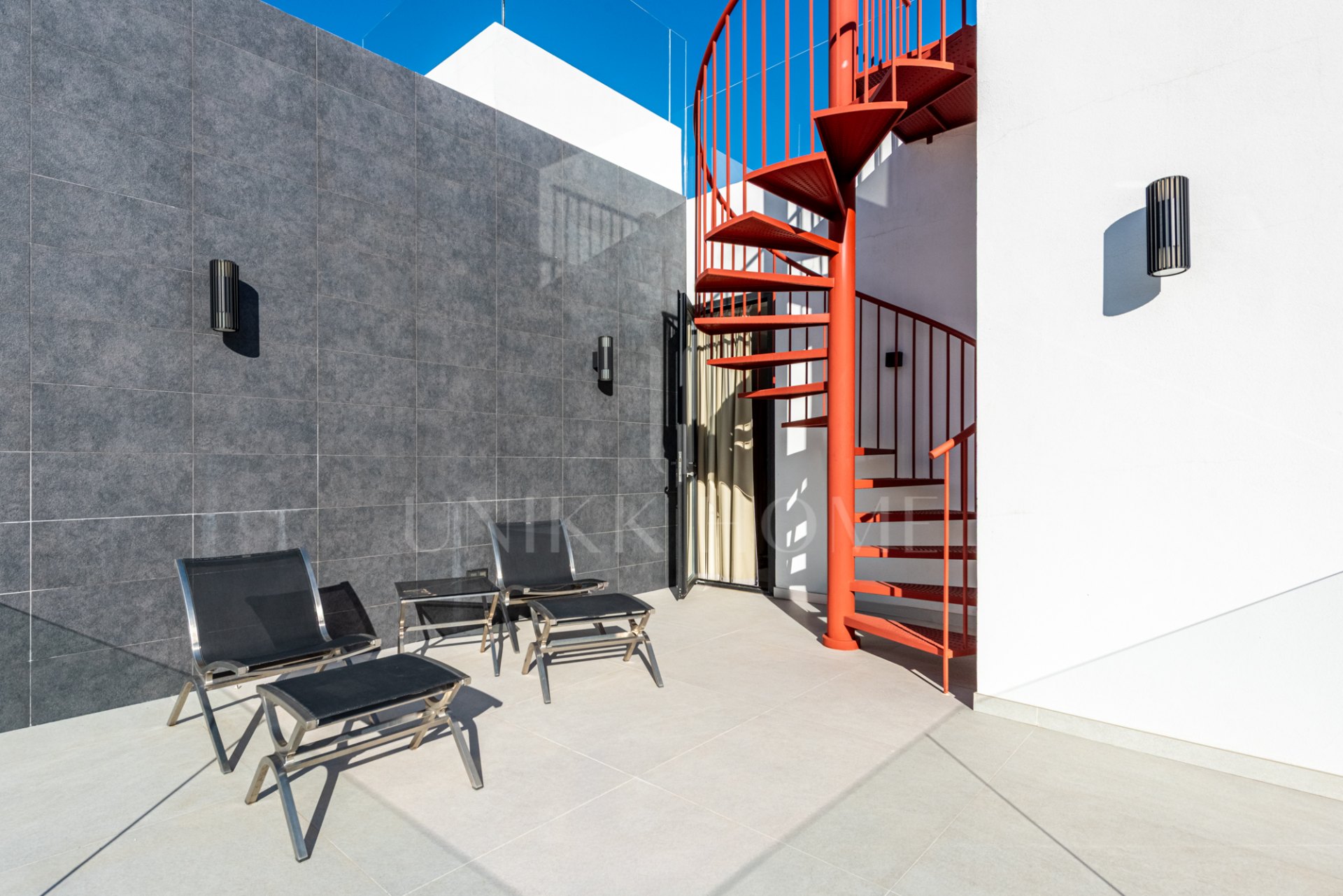 CONTEMPORARY LUXURY VILLA WITH PANORAMIC VIEWS – BUILT 2024