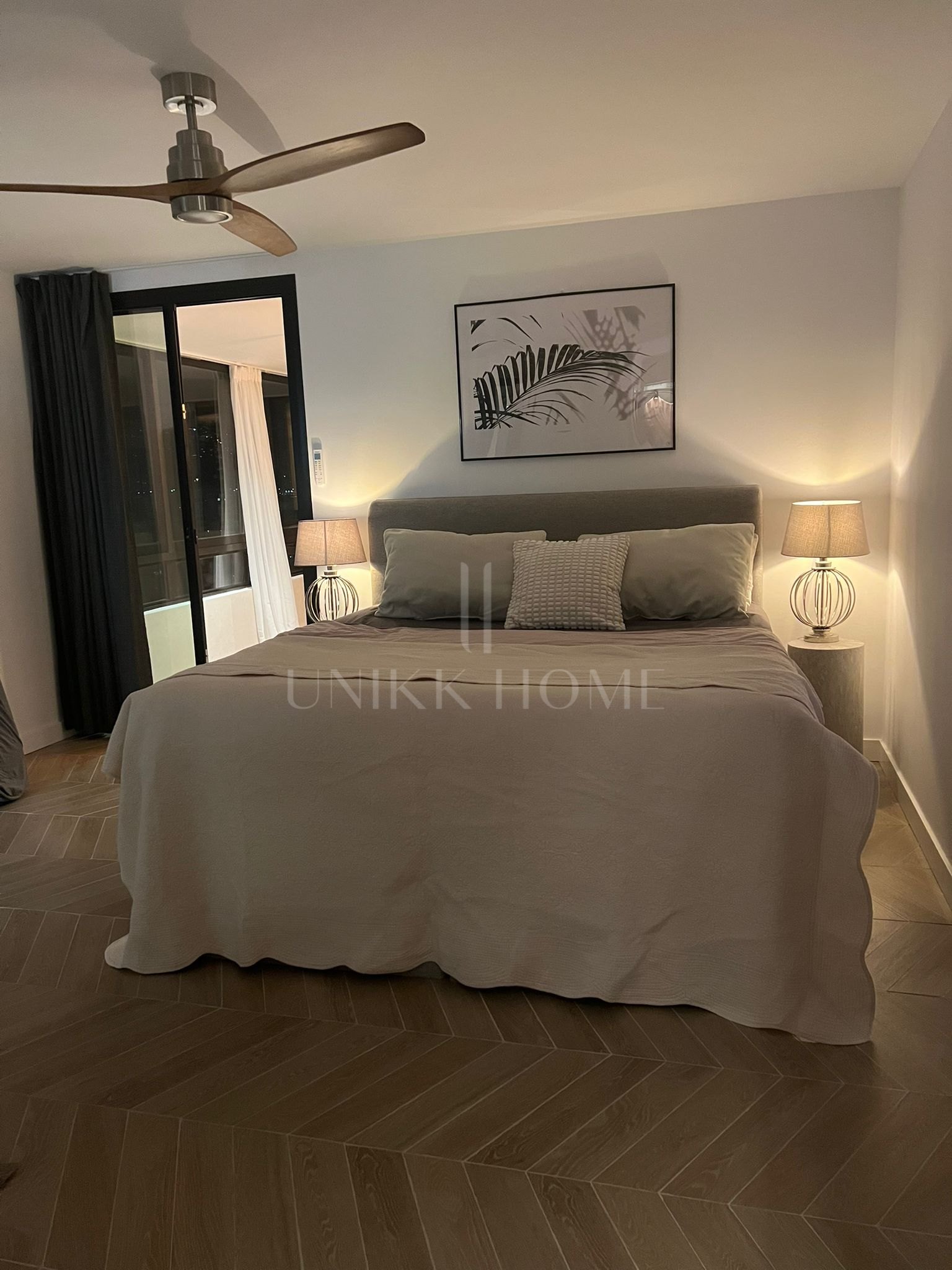 Exclusive Duplex Penthouse near the beach with Private Pool & Panoramic Views – 182 m²