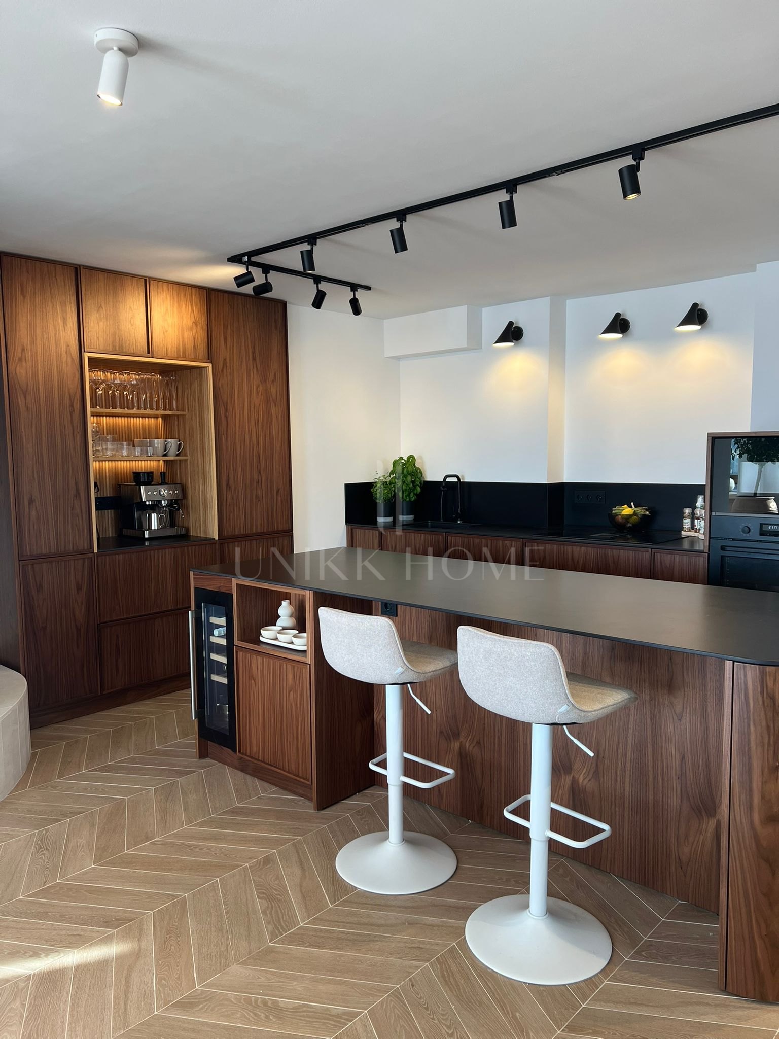 Exclusive Duplex Penthouse near the beach with Private Pool & Panoramic Views – 182 m²