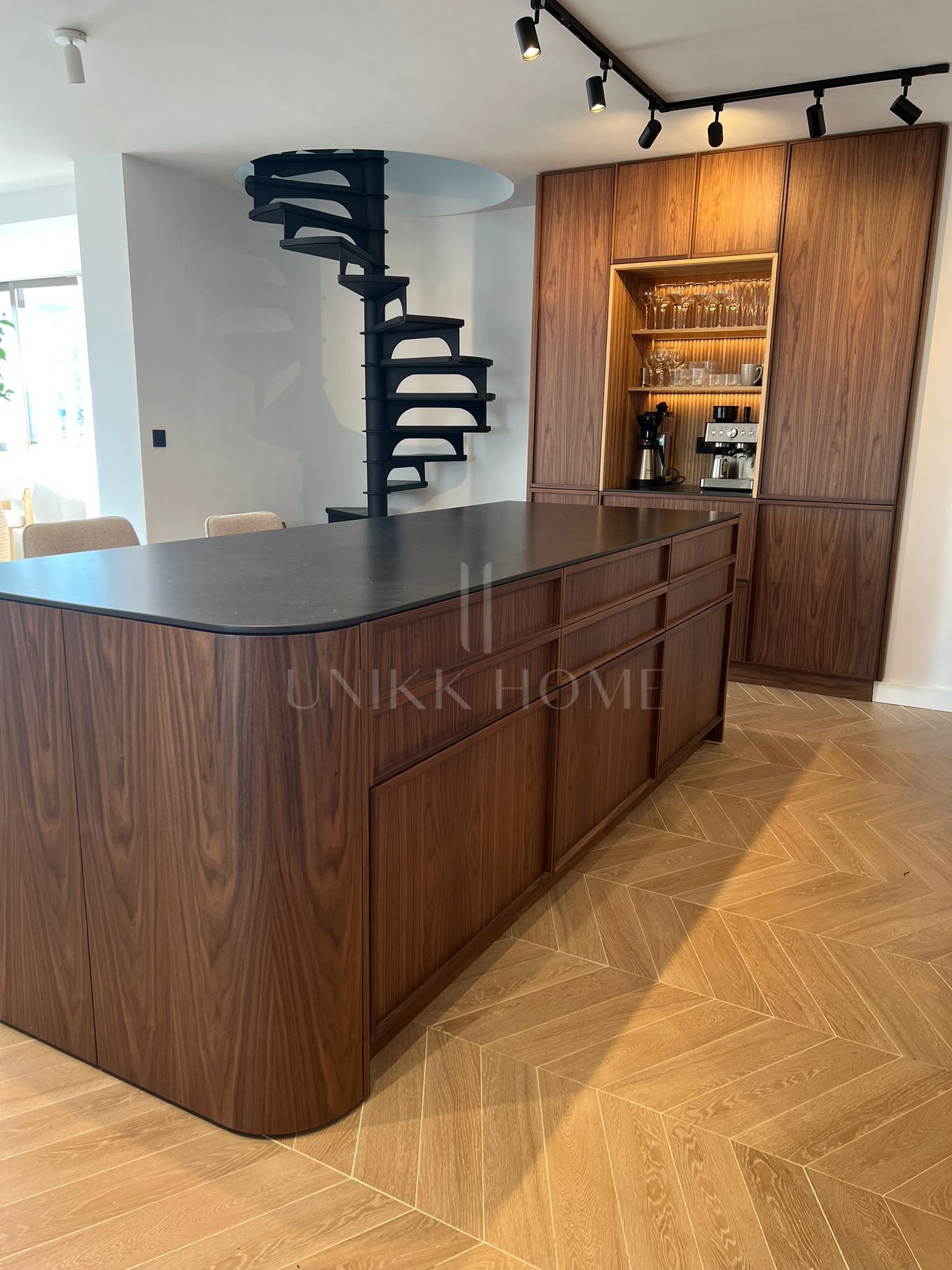 Exclusive Duplex Penthouse near the beach with Private Pool & Panoramic Views – 182 m²