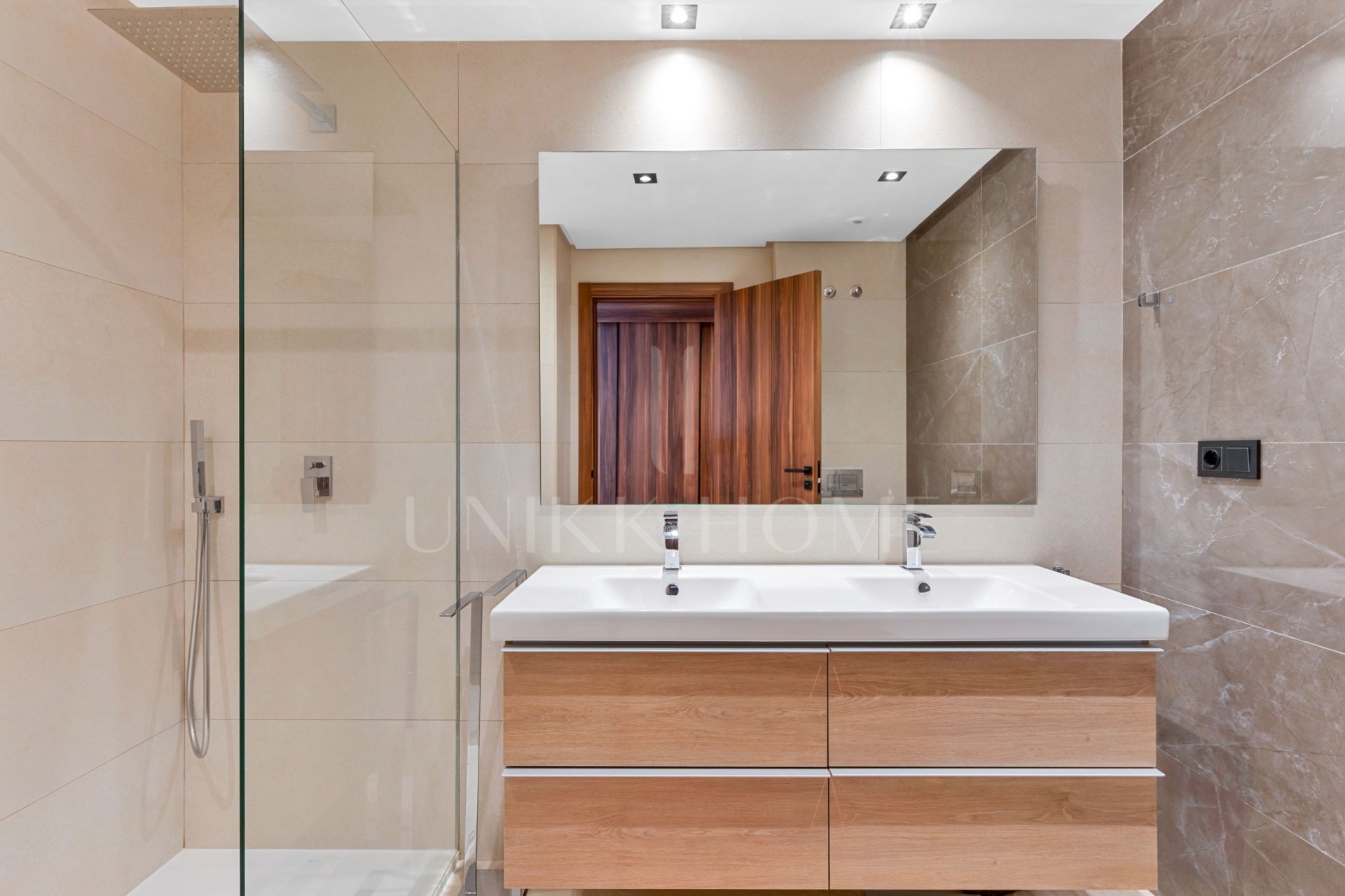 Exclusive apartment in Nueva Andalucía