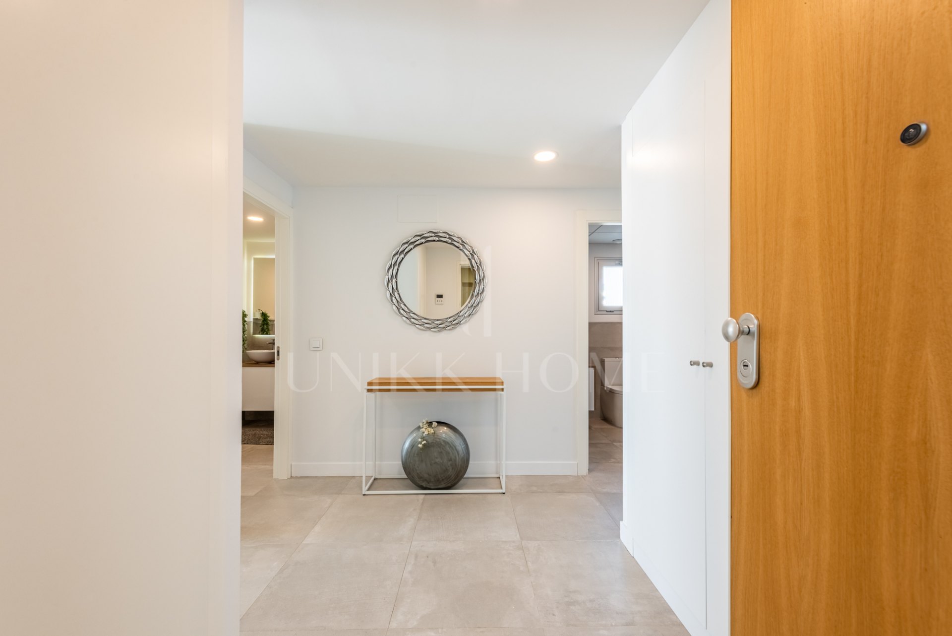 Elegante apartamento de 2 dormitorios con terraza y vistas al mar en Panoramica, El Higuerón