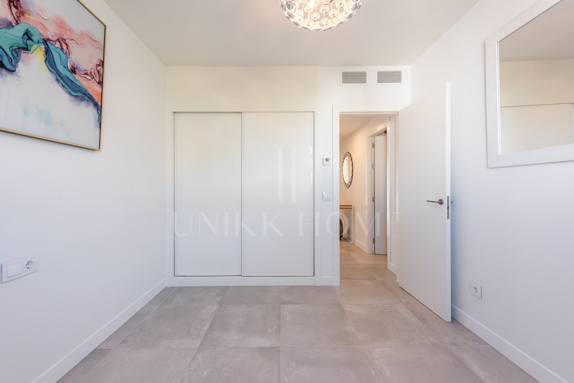 Elegante apartamento de 2 dormitorios con terraza y vistas al mar en Panoramica, El Higuerón