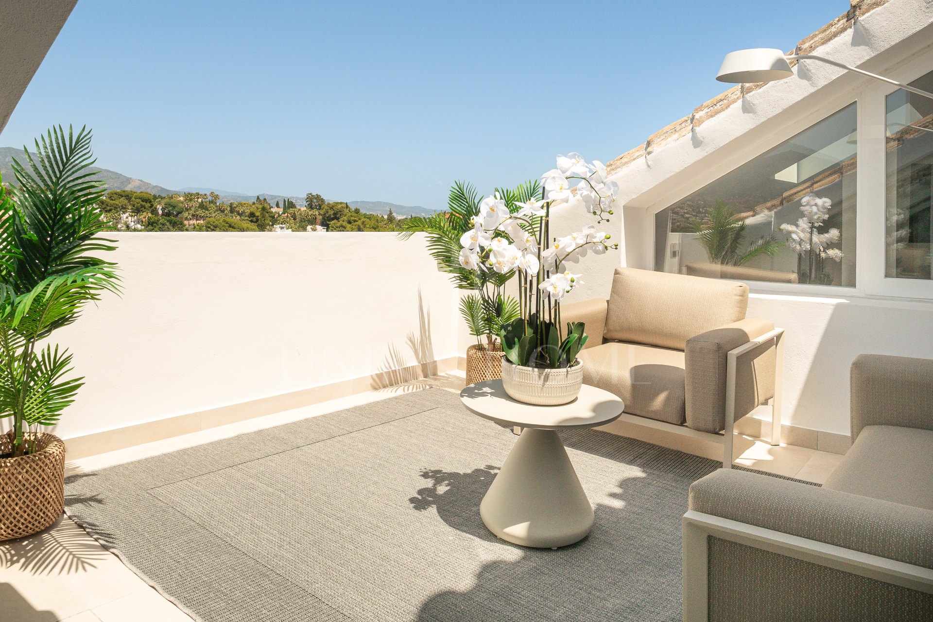 Exclusive penthouse in Las Lolas