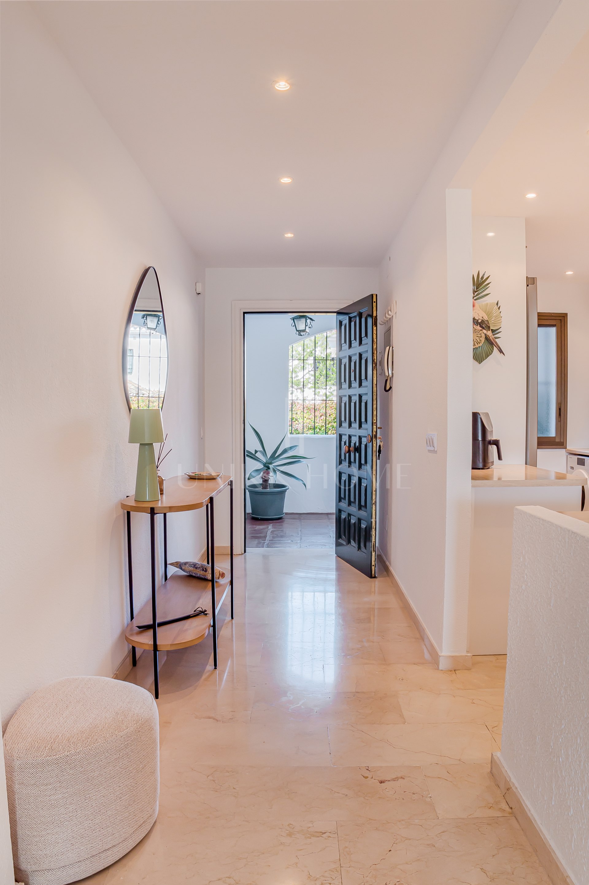 Elegante residencia en esquina con jardín en Cerro Blanco – A pasos de Puerto Banús y Centro Plaza