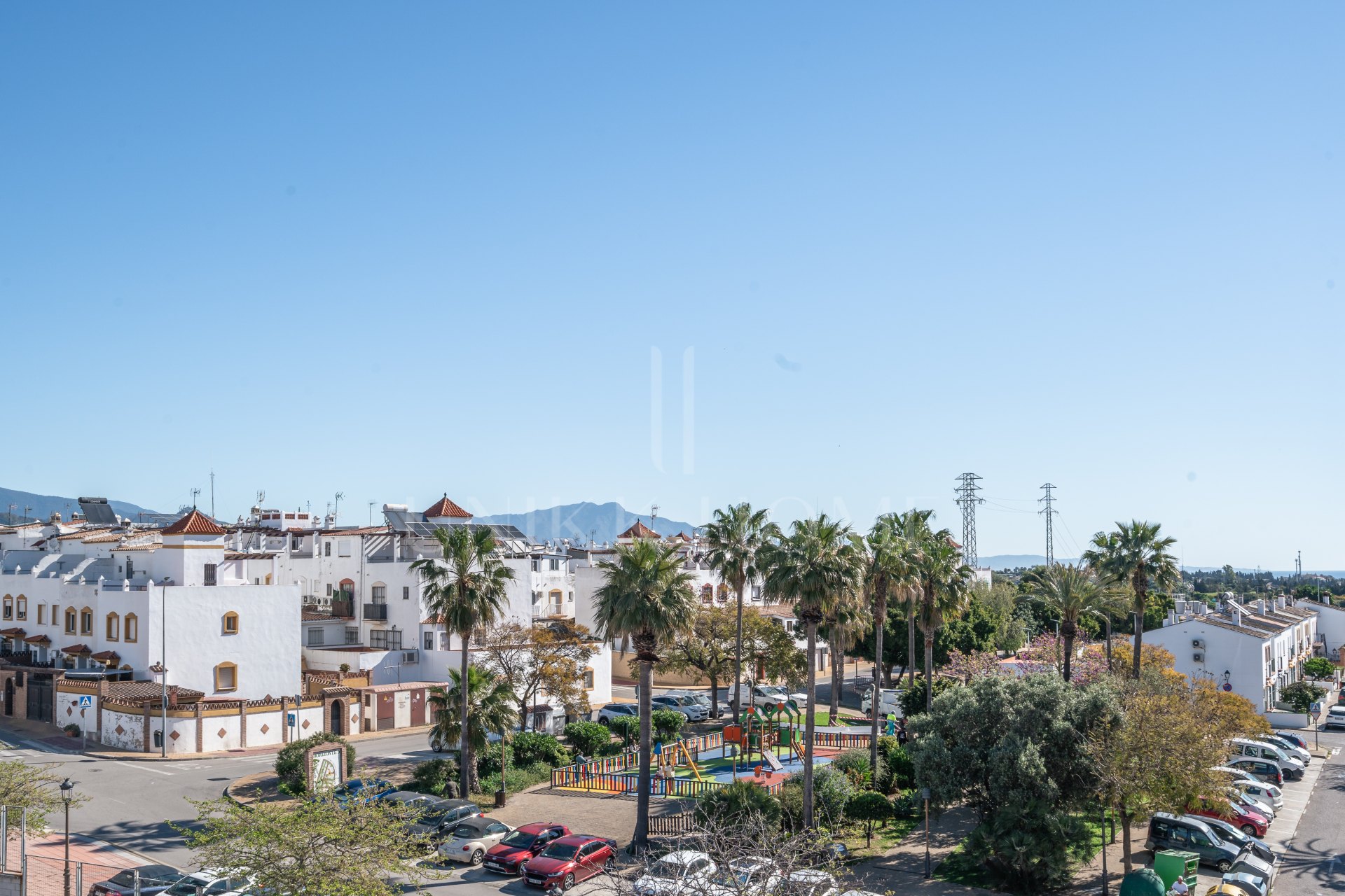 4-bedroom apartment with open views – La Lobilla, Estepona