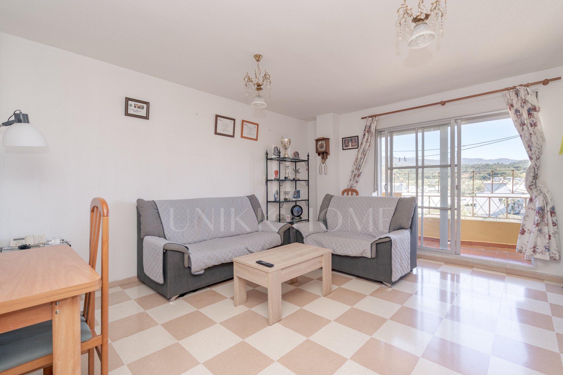 4-bedroom apartment with open views – La Lobilla, Estepona