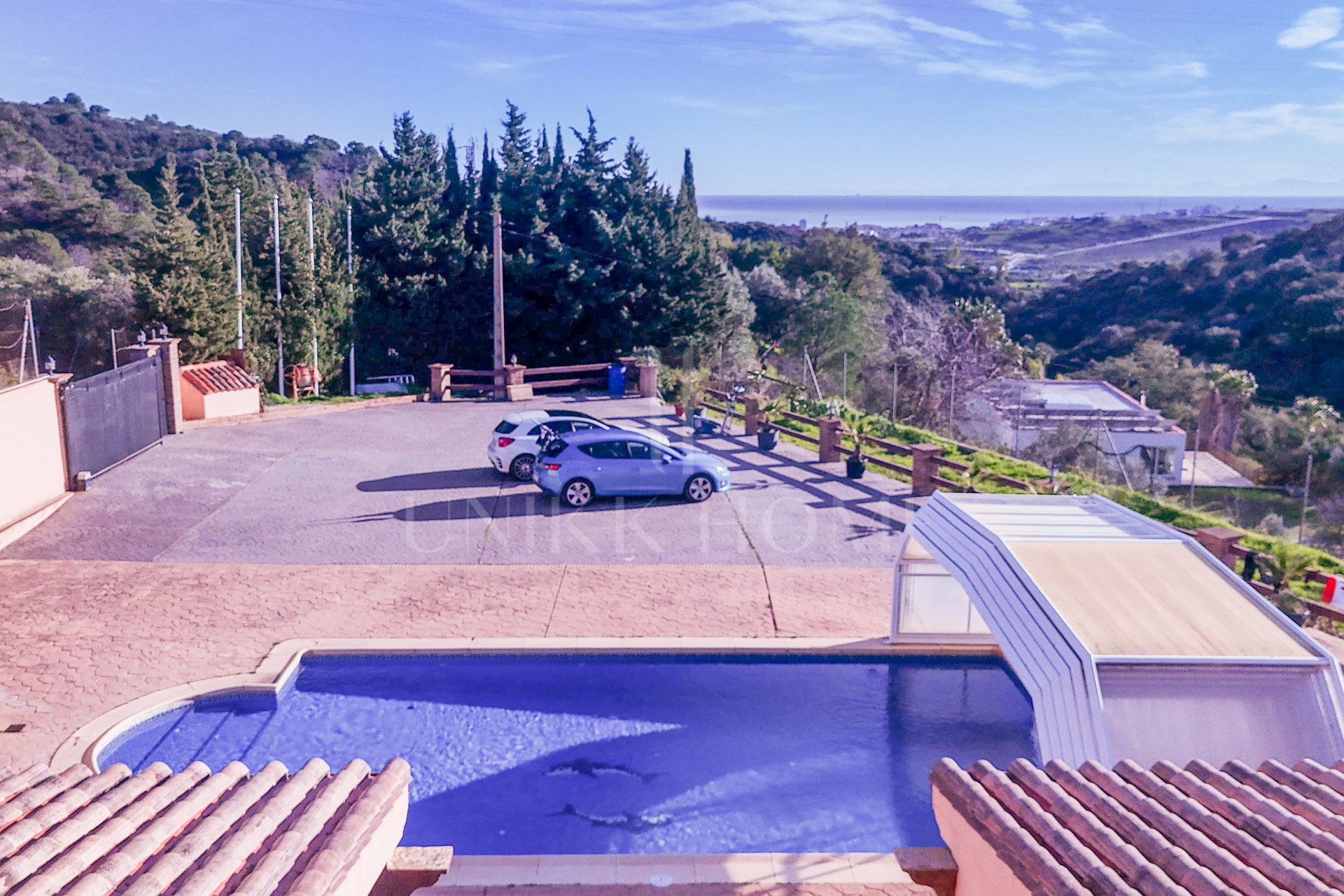 Villa con vistas al mar, grandes parcelas y un potencial infinito – La Pantoja, Colinas de Estepona