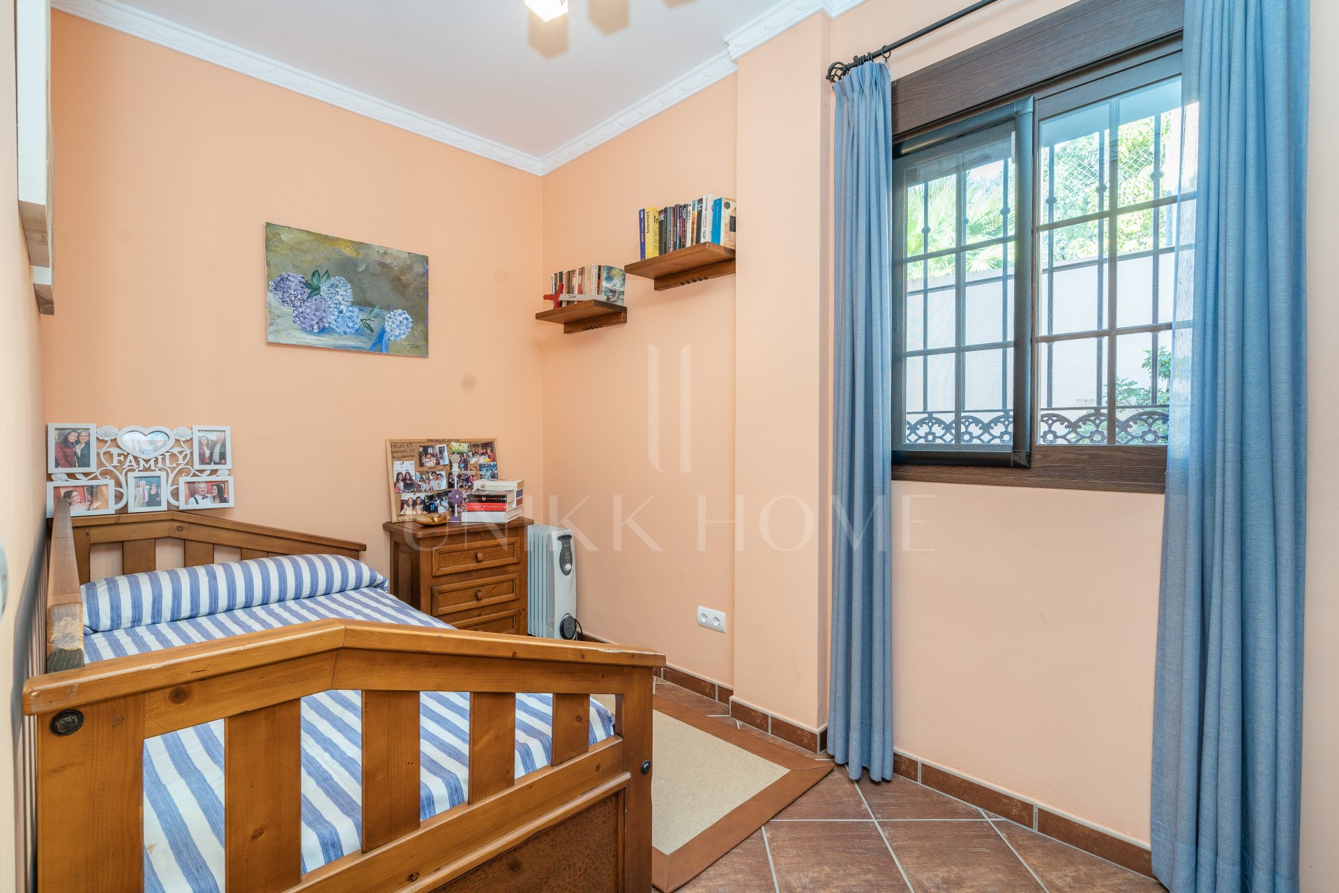 Villa con vistas al mar, grandes parcelas y un potencial infinito – La Pantoja, Colinas de Estepona