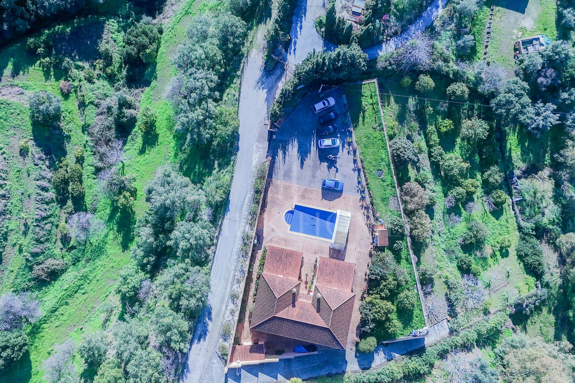 Villa con vistas al mar, grandes parcelas y un potencial infinito – La Pantoja, Colinas de Estepona