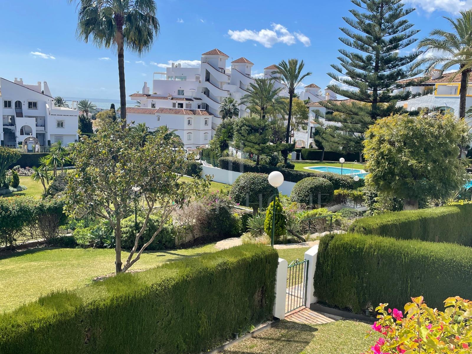 Middle Floor Apartment For Sale In Nueva Andalucia
