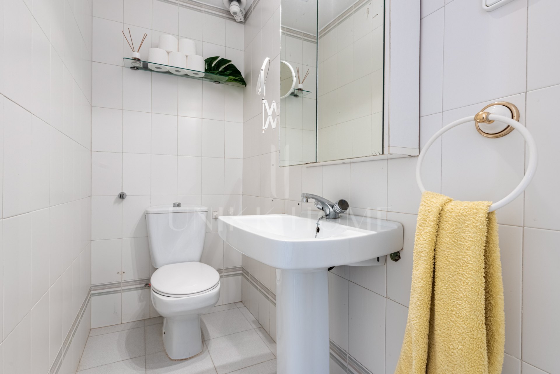 Spacious Apartment with Stunning Sea Views in Calahonda