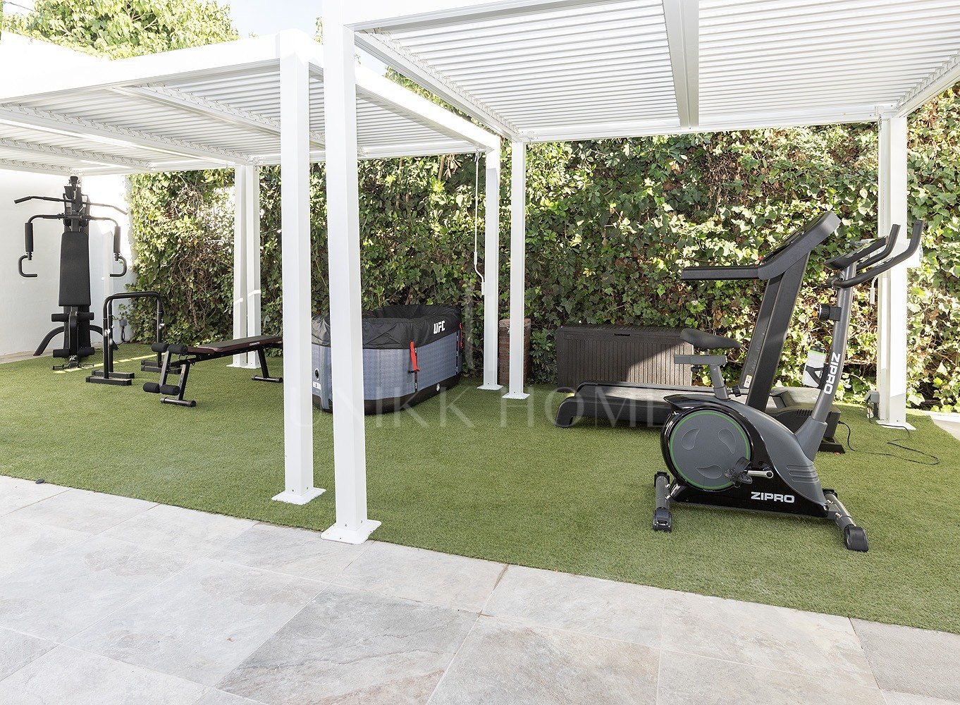 Private 6 bedroom Villa in prime Benalmádena location