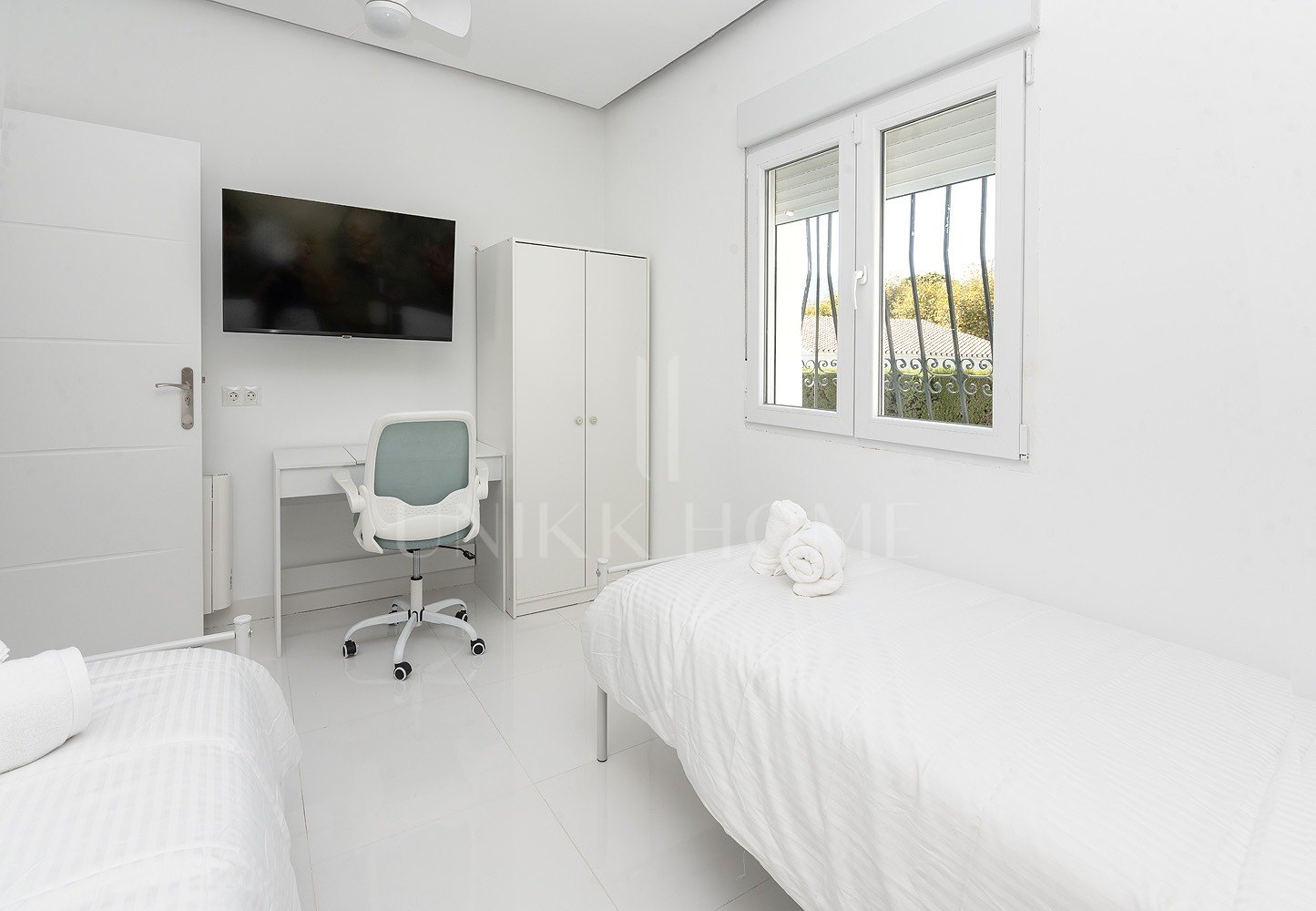 Private 6 bedroom Villa in prime Benalmádena location