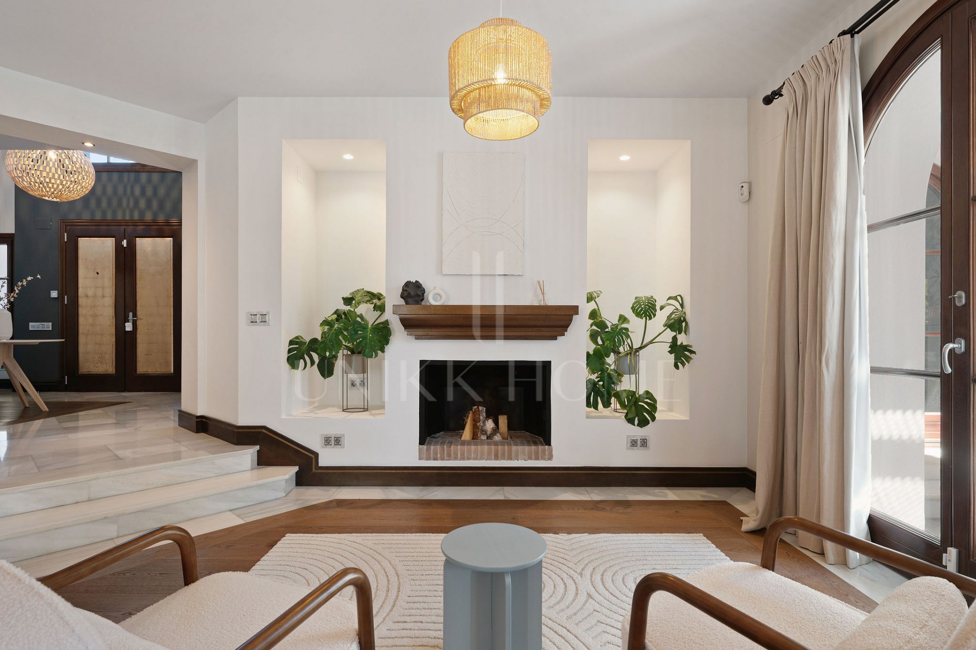 Exclusiva villa de tres plantas en San Pedro Playa