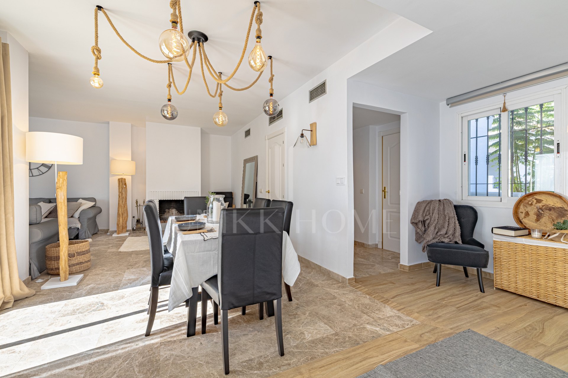 Bright and spacious apartment in Los Naranjos de Marbella