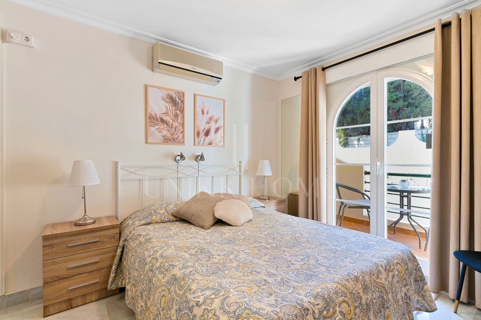 Moderno apartamento de 2 dormitorios con vistas panorámicas en Señorio de Aloha, Nueva Andalucía