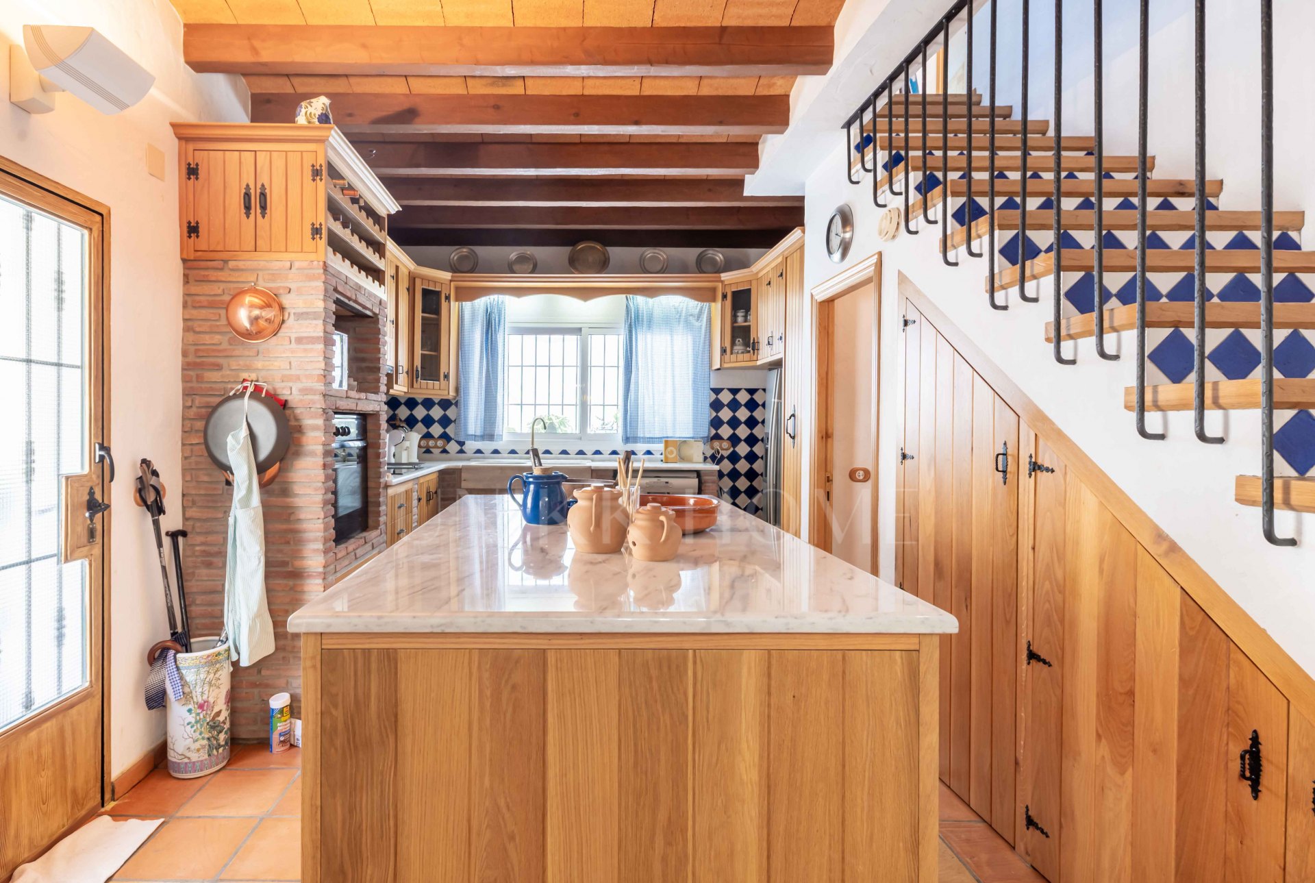 Rustic Andalusian Villa in Mijas pueblo with panoramic Sea and Mountain Views