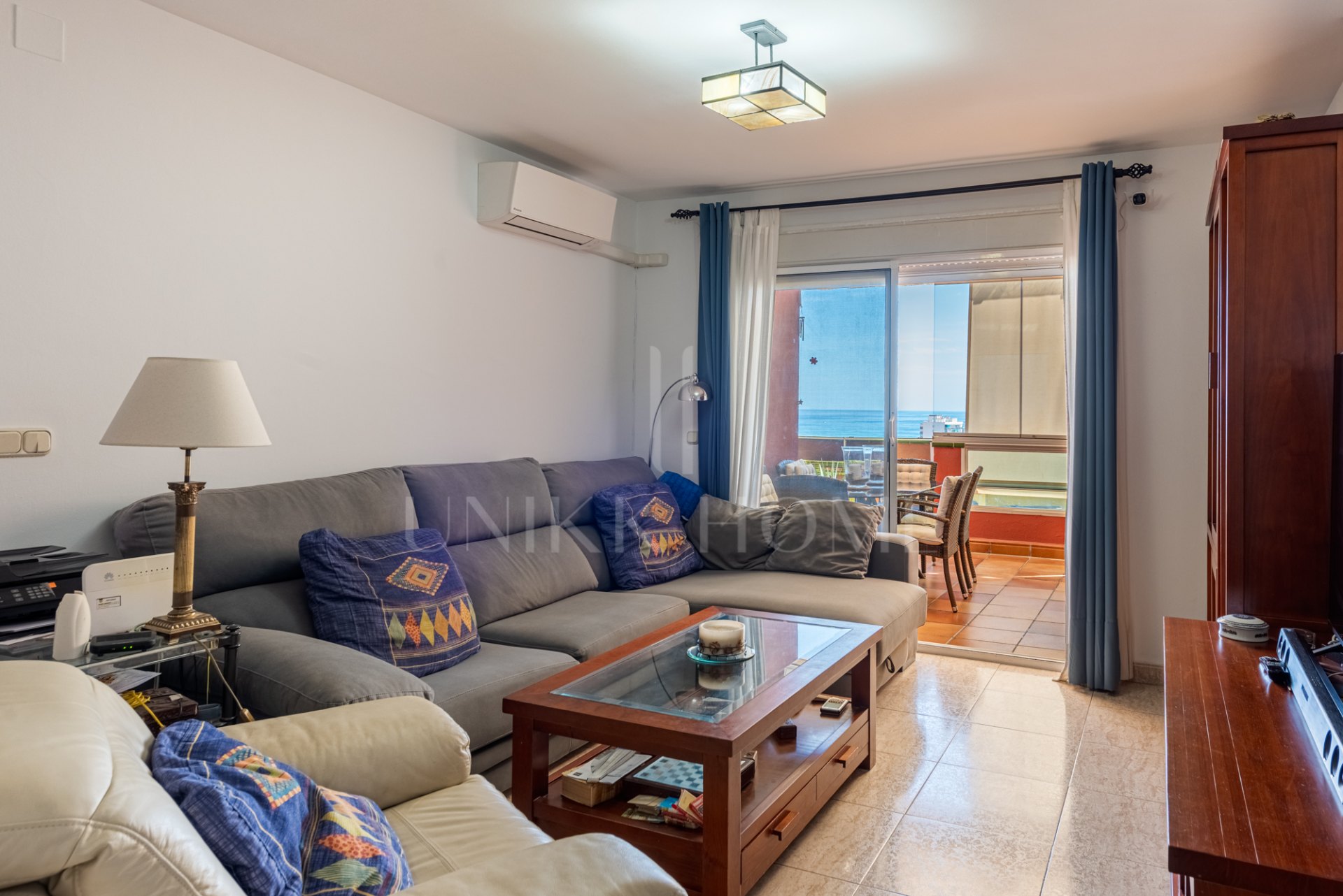 Ático dúplex de 4 dormitorios y 3 baños con vistas al mar