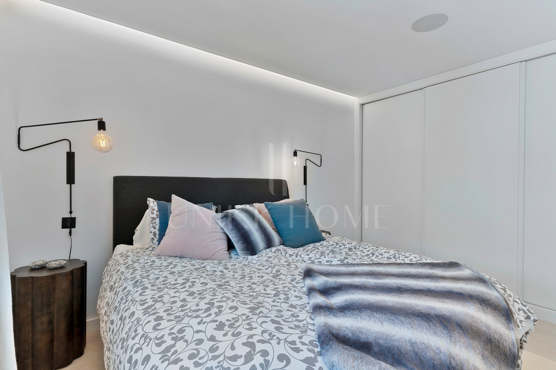 Atico dúplex en una ubicación privilegiada en Puerto Banus