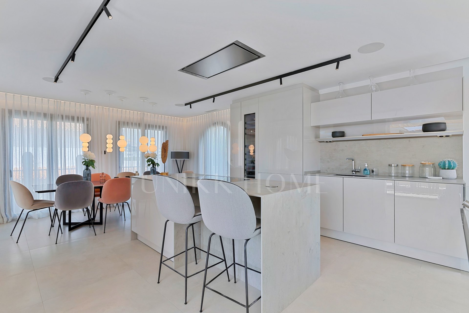 Atico dúplex en una ubicación privilegiada en Puerto Banus