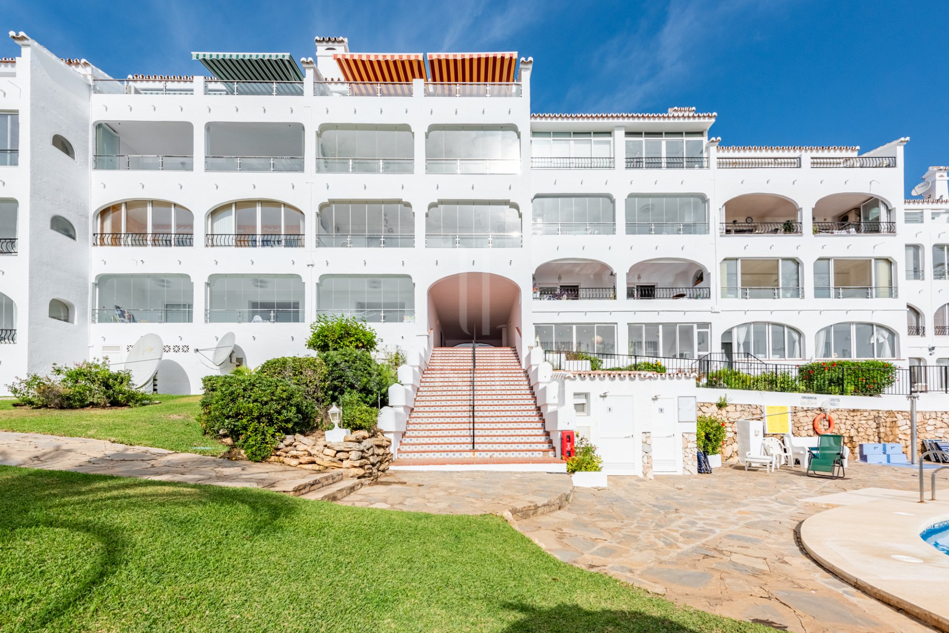 Apartamento de 2 Dormitorios con Vistas al Mar en Torrenueva – Costa del Sol