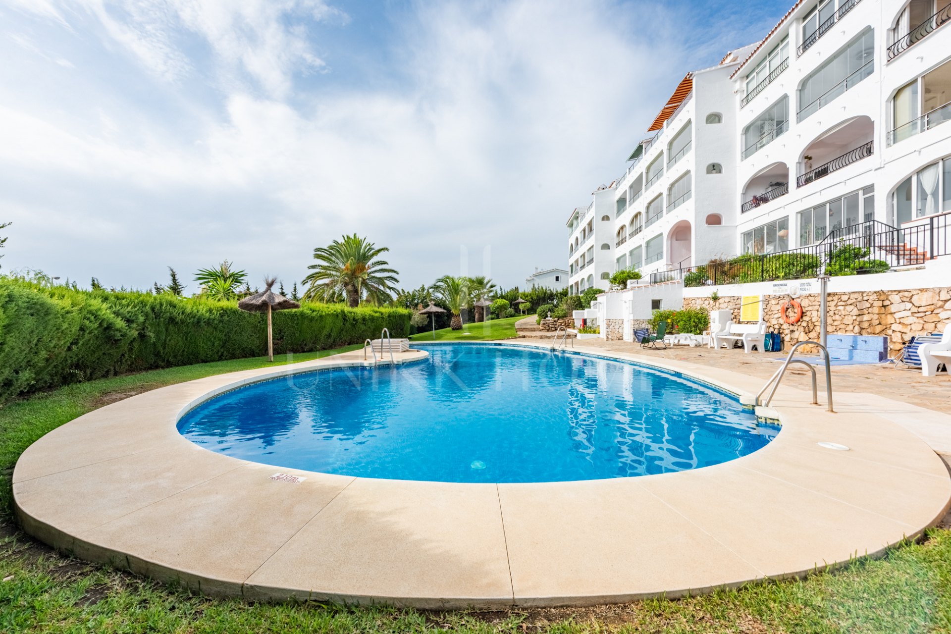 Apartamento de 2 Dormitorios con Vistas al Mar en Torrenueva – Costa del Sol