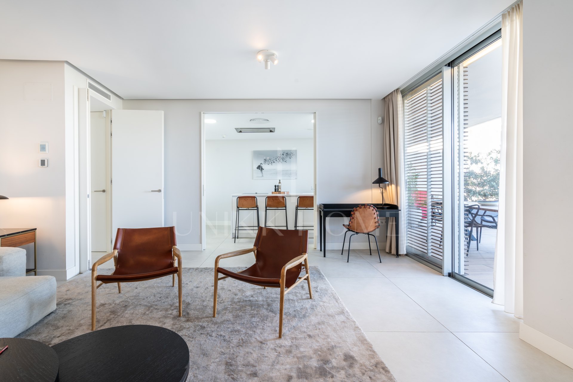 Luxurious beachfront apartment with private garden