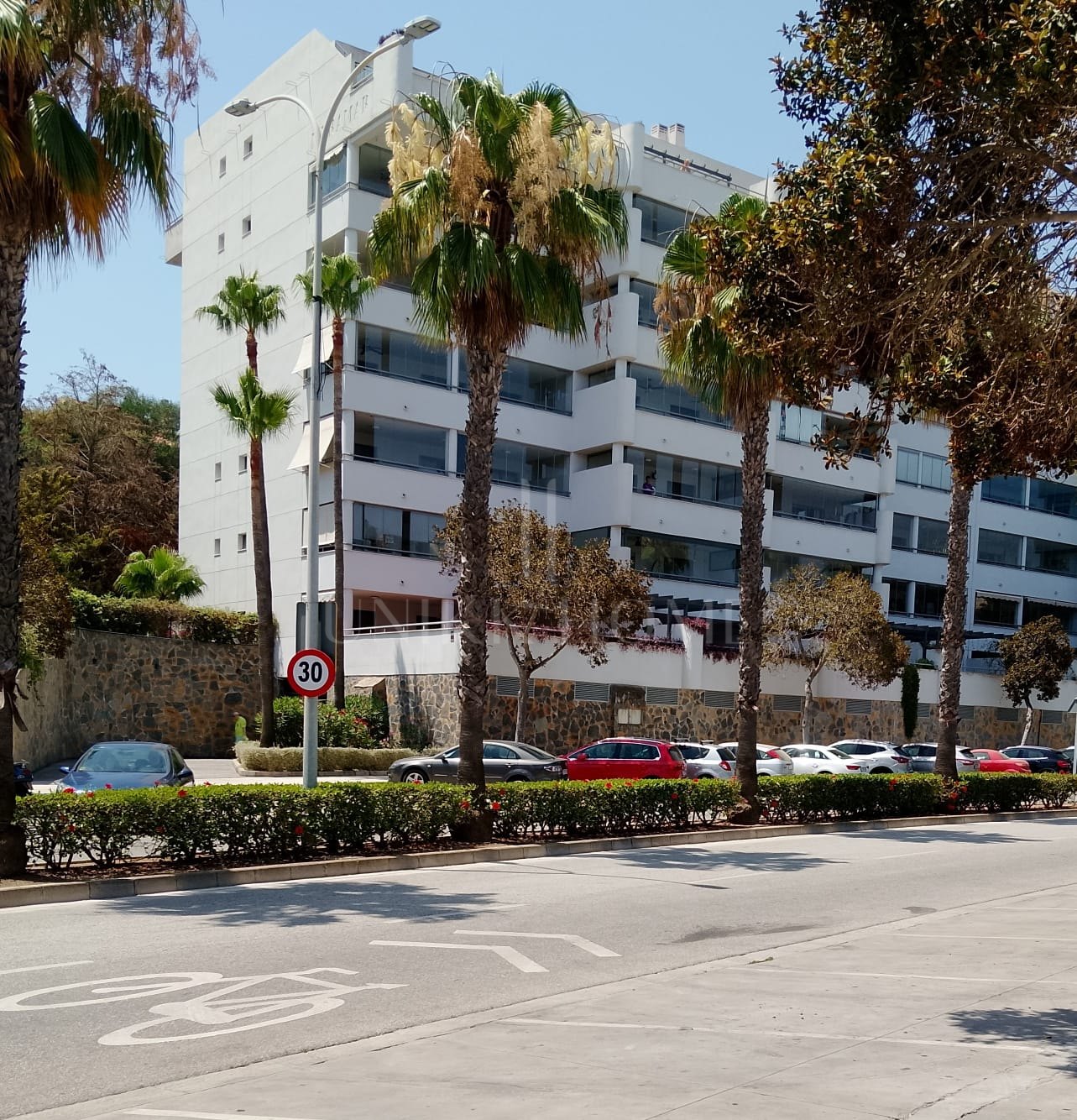 Apartamento con ubicación inmejorable en Fuengirola – ¡Todo a un Paso!