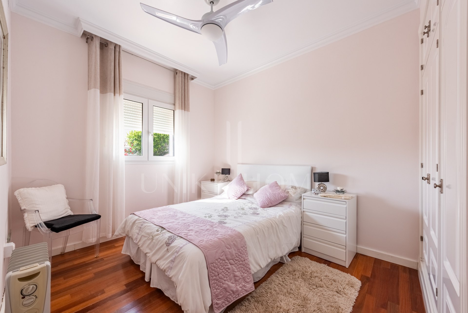 Elegante Villa de 6 Dormitorios en Sierrezuela – Un Refugio Familiar con Estilo y Carácter