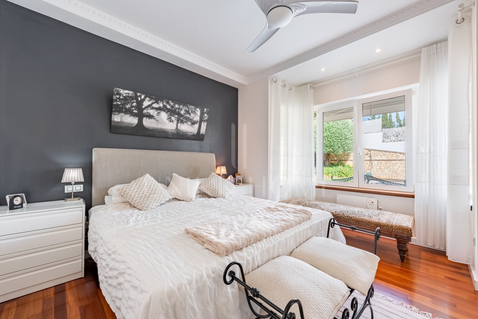 Elegante Villa de 6 Dormitorios en Sierrezuela – Un Refugio Familiar con Estilo y Carácter