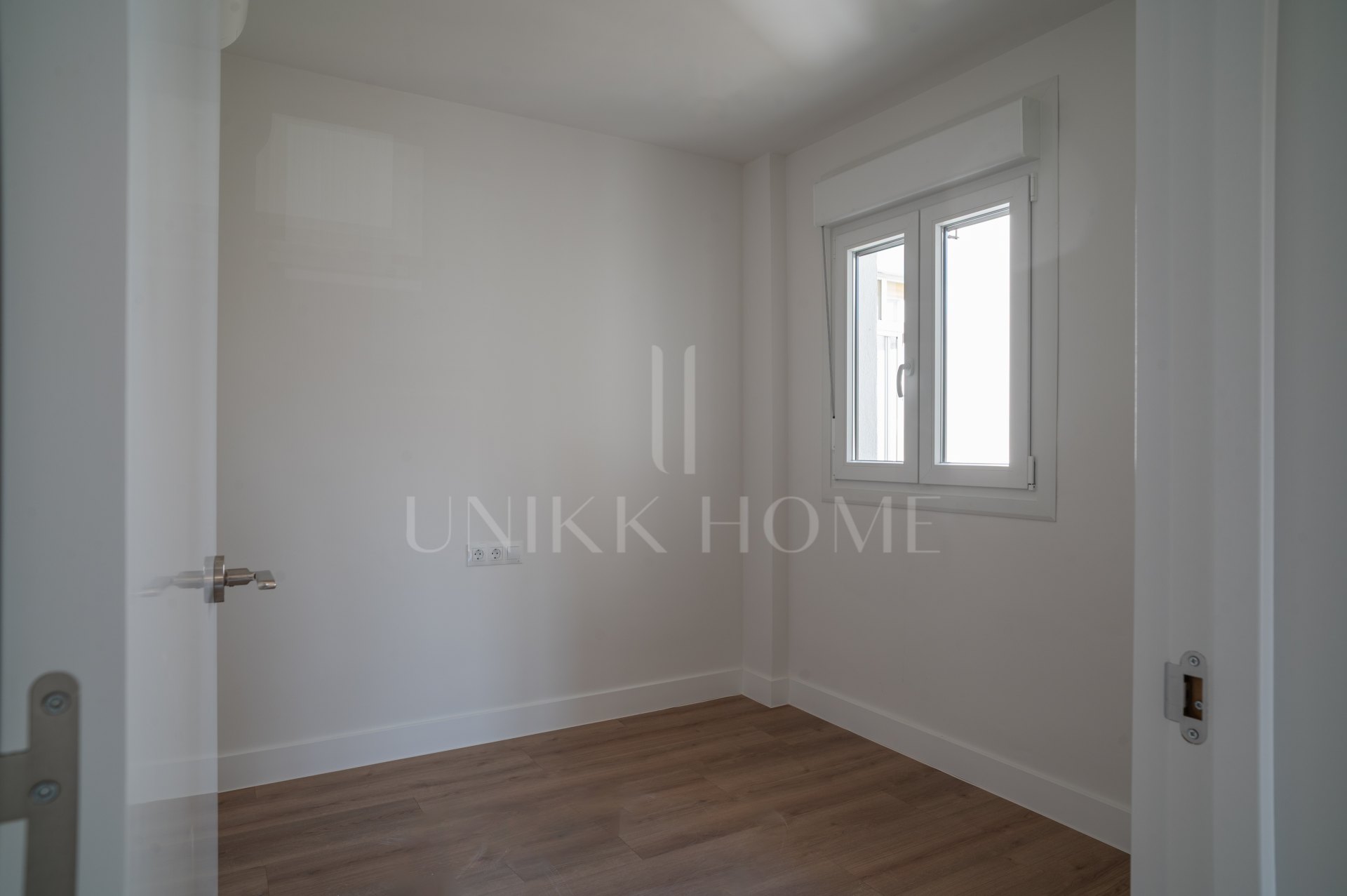 Fully Renovated 3-Bedroom Apartment in Los Boliches with parking and terrace