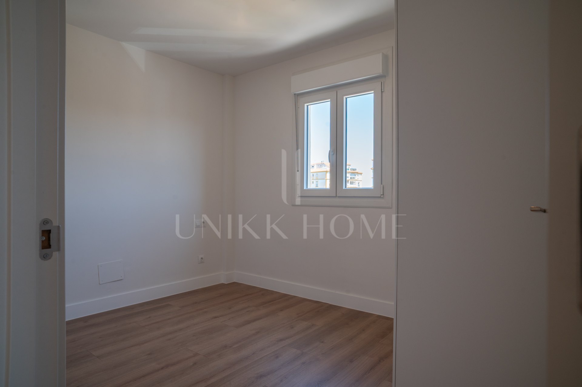 Fully Renovated 3-Bedroom Apartment in Los Boliches with parking and terrace