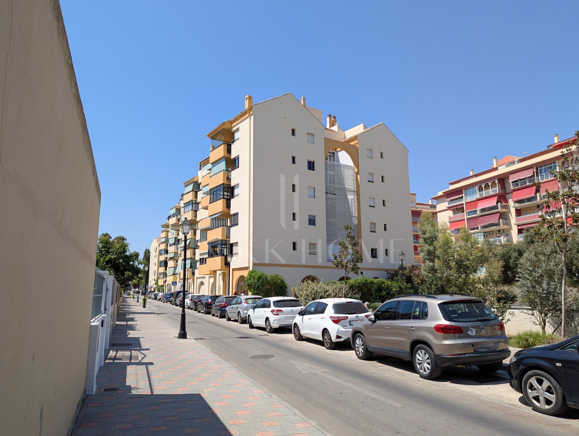 Fully Renovated 3-Bedroom Apartment in Los Boliches with parking and terrace