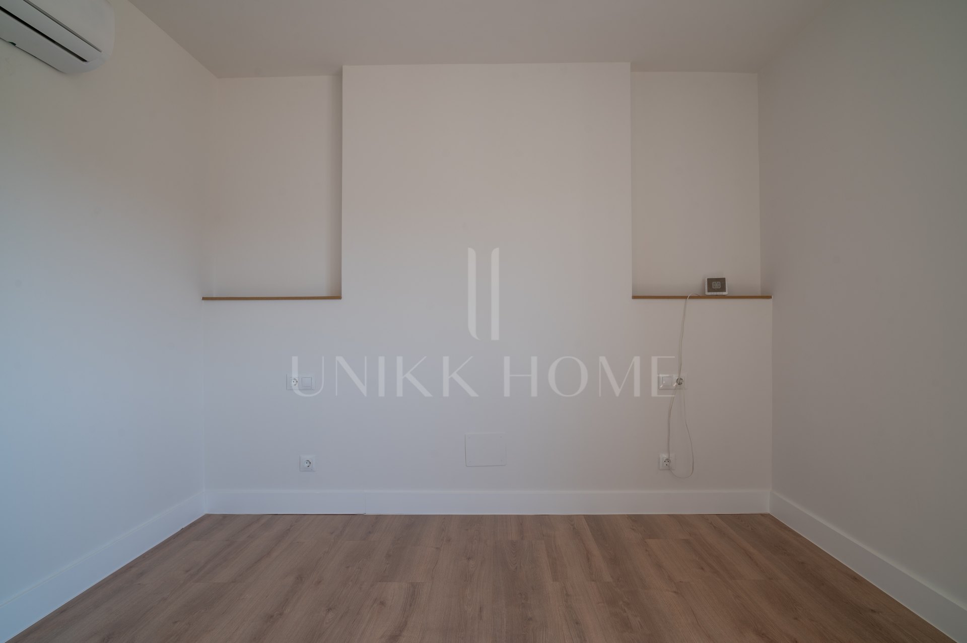 Fully Renovated 3-Bedroom Apartment in Los Boliches with parking and terrace