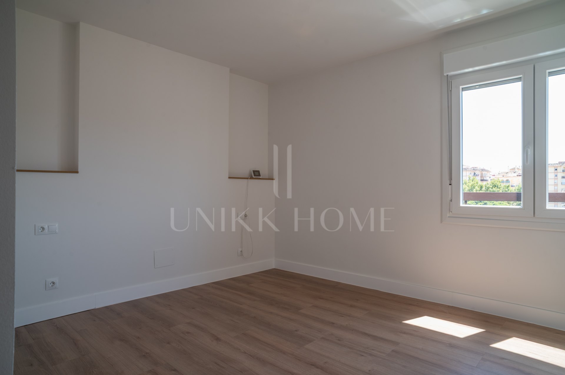 Fully Renovated 3-Bedroom Apartment in Los Boliches with parking and terrace