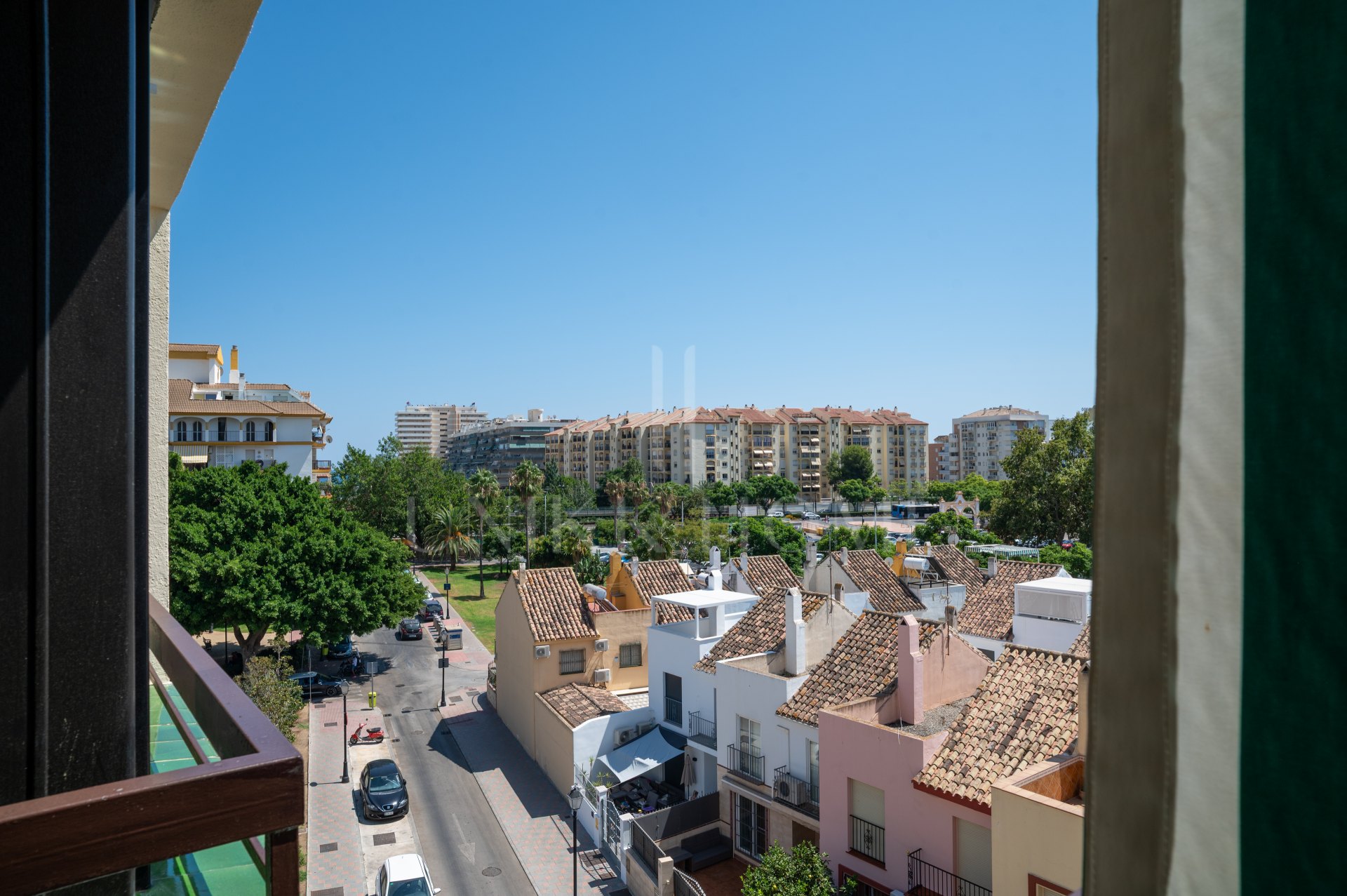 Fully Renovated 3-Bedroom Apartment in Los Boliches with parking and terrace