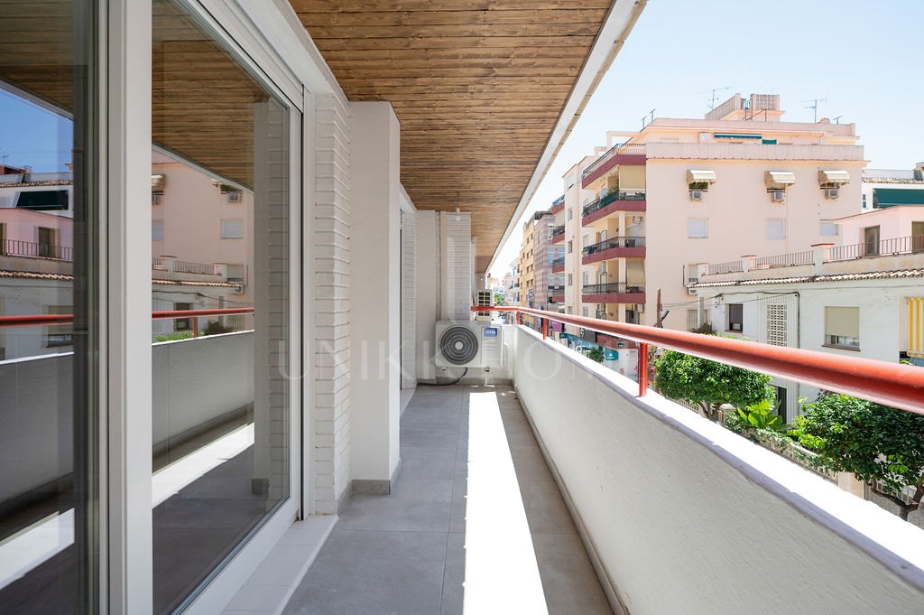 Apartamento reformado de 3 dormitorios en el centro de Fuengirola