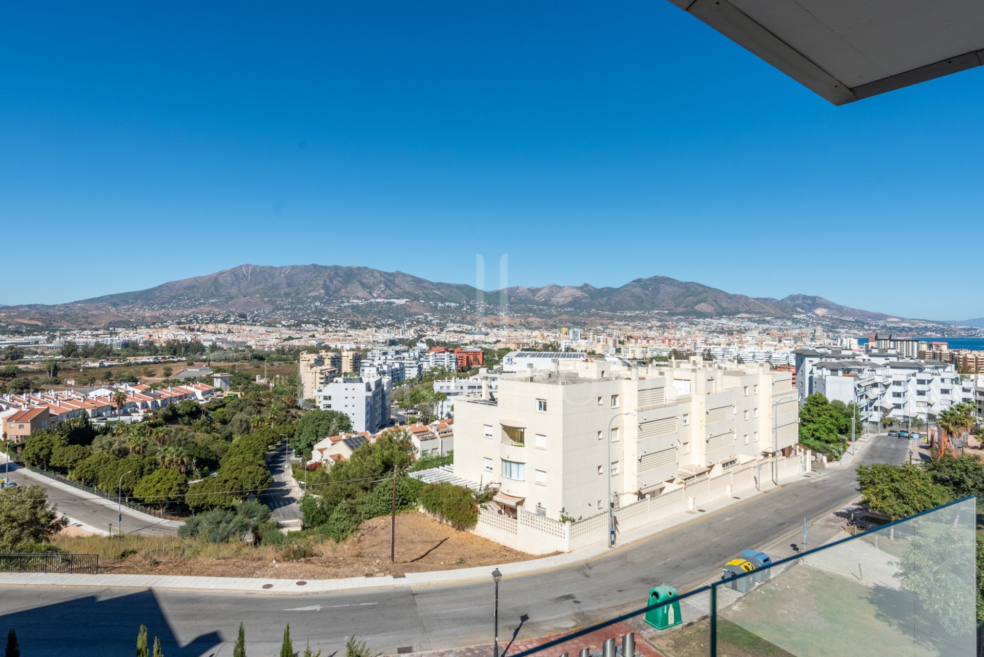 Modern Elegance with Sea and urban views over Fuengirola